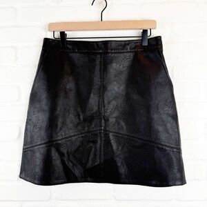 zara basic faux leather skirt L
